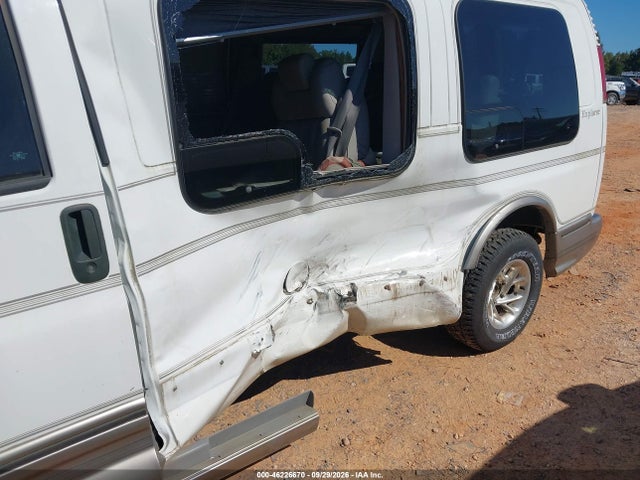 2000 Chevrolet Express G1500 მანქანა იყიდება აუქციონზე, vin: 1GBFG15R8Y1218717, აუქციონის ნომერი: 46226670