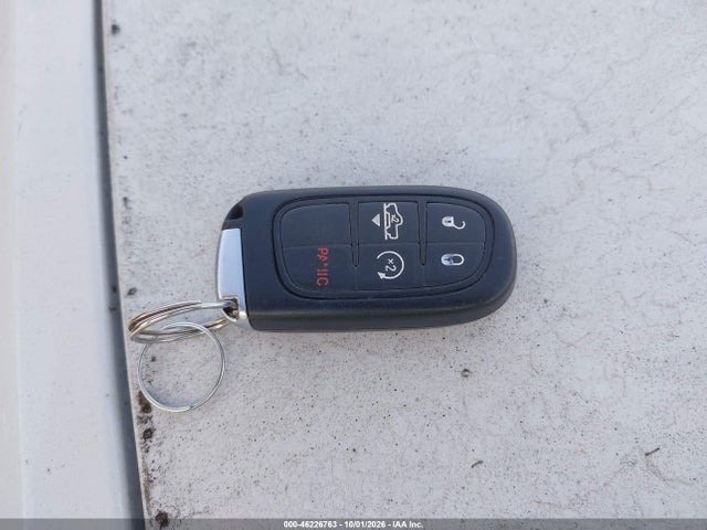 46226763 :رقم المزاد ، 1C6RR7YT4GS395780 vin ، 2016 Ram 1500 Rebel مزاد بيع