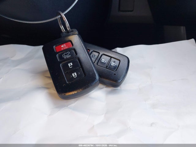 2T3NFREV9GW256950 Toyota RAV4 SE
