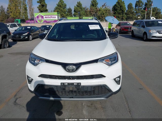 2T3NFREV9GW256950 Toyota RAV4 SE