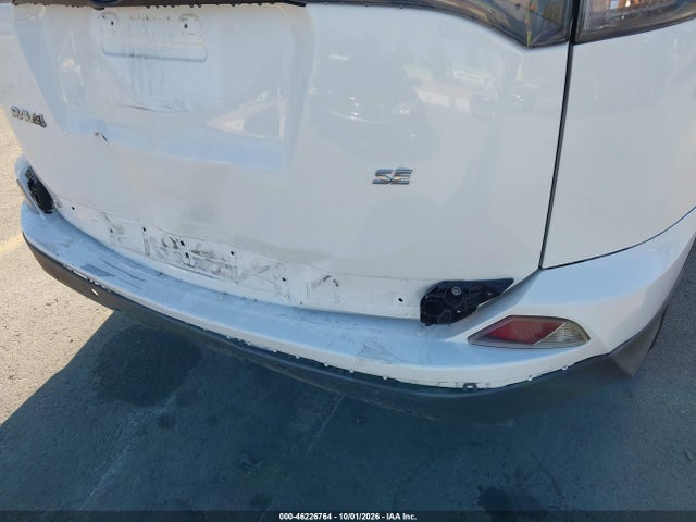 2T3NFREV9GW256950 Toyota RAV4 SE