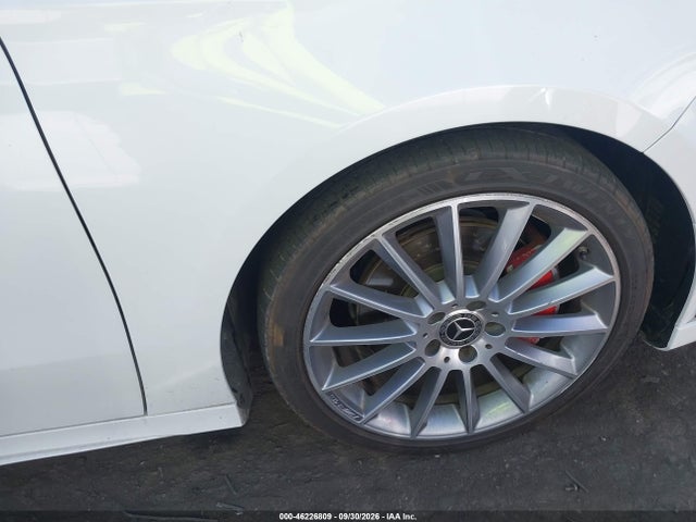 W1K3G4EB3LW043619 Mercedes-Benz A 220