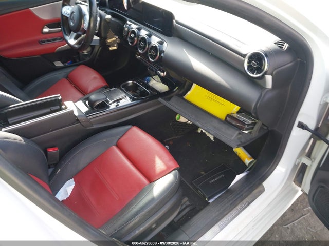W1K3G4EB3LW043619 Mercedes-Benz A 220