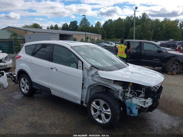 46226865 :رقم المزاد ، 1FMCU0GX1GUC52309 vin ، 2016 Ford Escape Se مزاد بيع
