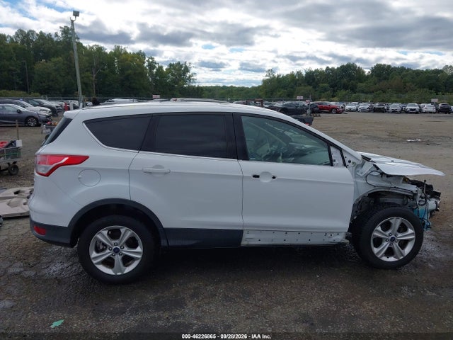 46226865 :رقم المزاد ، 1FMCU0GX1GUC52309 vin ، 2016 Ford Escape Se مزاد بيع