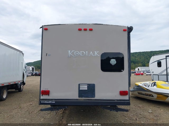 46226890 :رقم المزاد ، 47CTS5P20DK173196 vin ، 2013 Dutchmen Kodiak 284bhsl مزاد بيع