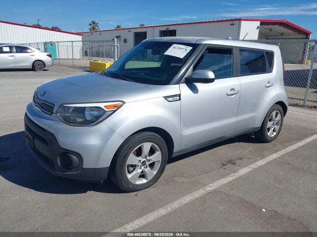 KIA Soul 2017 KNDJN2A2XH7456575 Image 2