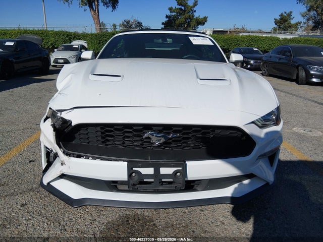 Ford Mustang Ecoboost 2018 1FATP8UH7J5110853 Image 12