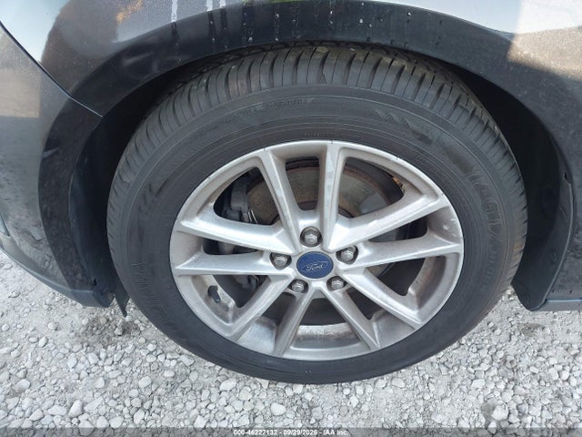 46227132 :رقم المزاد ، 1FADP3KE9FL254231 vin ، 2015 Ford Focus Se مزاد بيع