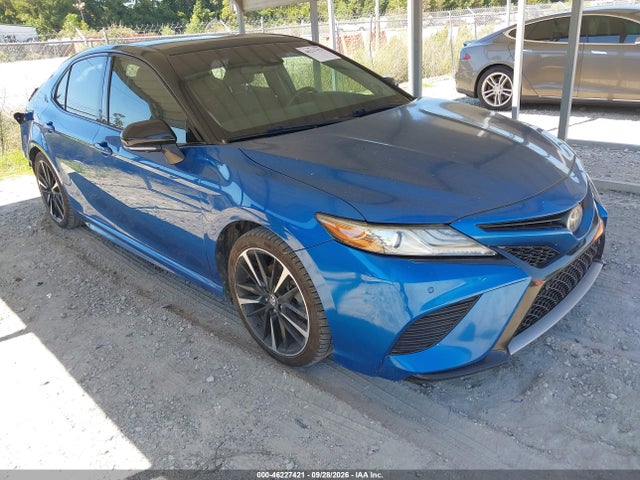 46227421 :رقم المزاد ، 4T1B61HK1JU064878 vin ، 2018 Toyota Camry Xse مزاد بيع