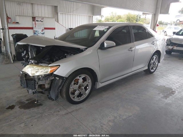 46227477 :رقم المزاد ، 4T1BF1FK4EU416487 vin ، 2014 Toyota Camry Se مزاد بيع