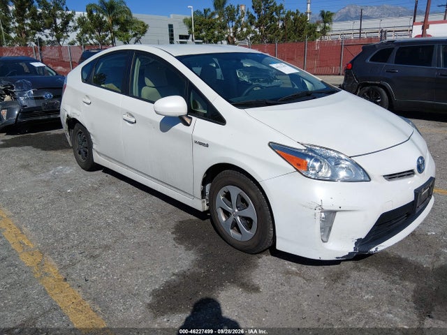 Продаж на аукціоні авто 2015 Toyota Prius Three, vin: JTDKN3DU8F0435513, номер лоту: 46227499