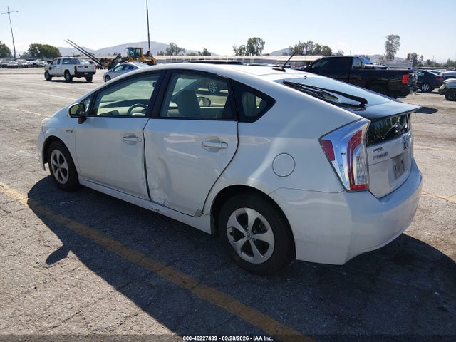 Продаж на аукціоні авто 2015 Toyota Prius Three, vin: JTDKN3DU8F0435513, номер лоту: 46227499