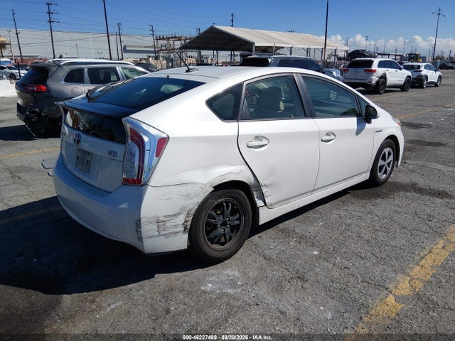 Продаж на аукціоні авто 2015 Toyota Prius Three, vin: JTDKN3DU8F0435513, номер лоту: 46227499