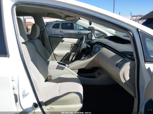 Продаж на аукціоні авто 2015 Toyota Prius Three, vin: JTDKN3DU8F0435513, номер лоту: 46227499