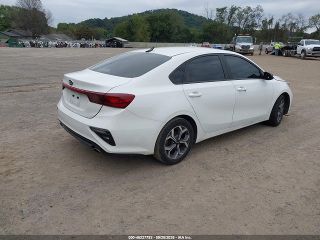 2021 Kia Forte Lxs მანქანა იყიდება აუქციონზე, vin: 3KPF24AD6ME283241, აუქციონის ნომერი: 46227792