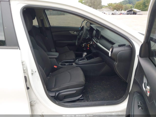 2021 Kia Forte Lxs მანქანა იყიდება აუქციონზე, vin: 3KPF24AD6ME283241, აუქციონის ნომერი: 46227792