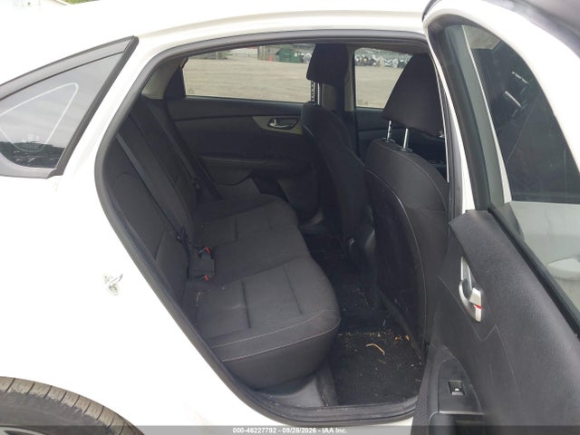 2021 Kia Forte Lxs მანქანა იყიდება აუქციონზე, vin: 3KPF24AD6ME283241, აუქციონის ნომერი: 46227792