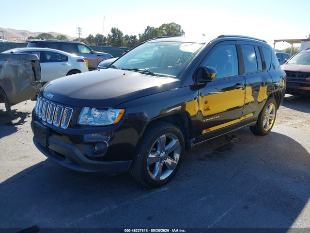 Jeep Compass Latitude 2014 1C4NJDEB0ED714067 Image 2