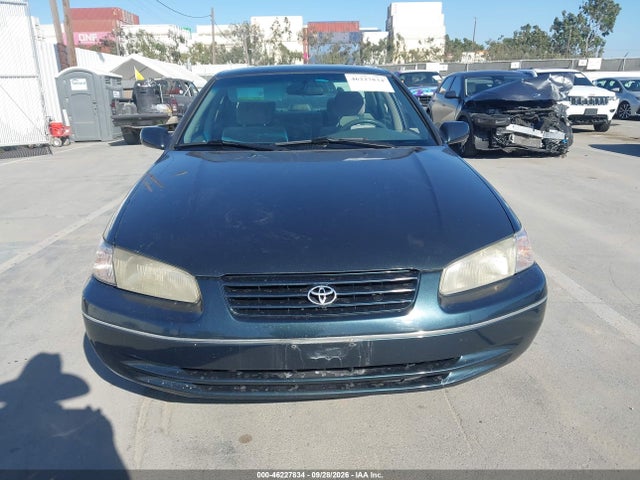 46227834 :رقم المزاد ، 4T1BG22K1WU371423 vin ، 1998 Toyota Camry Ce مزاد بيع