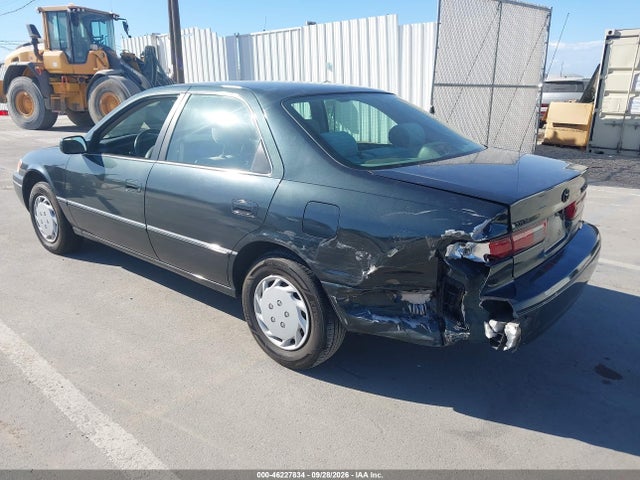46227834 :رقم المزاد ، 4T1BG22K1WU371423 vin ، 1998 Toyota Camry Ce مزاد بيع