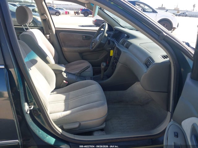 46227834 :رقم المزاد ، 4T1BG22K1WU371423 vin ، 1998 Toyota Camry Ce مزاد بيع