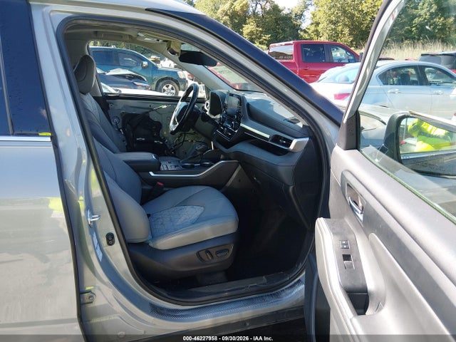 Продаж на аукціоні авто 2022 Toyota Highlander Hybrid Xle Bronze Edition, vin: 5TDABRCH3NS553749, номер лоту: 46227958