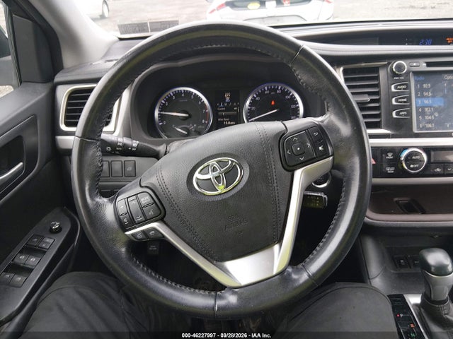 46227997 :رقم المزاد ، 5TDJKRFH9GS352761 vin ، 2016 Toyota Highlander Xle V6 مزاد بيع