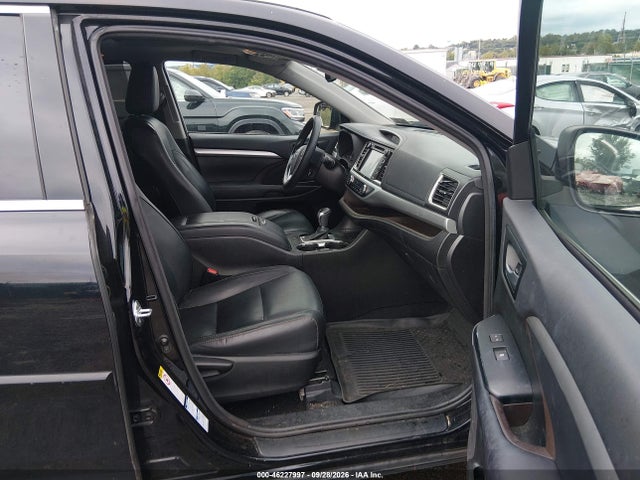 46227997 :رقم المزاد ، 5TDJKRFH9GS352761 vin ، 2016 Toyota Highlander Xle V6 مزاد بيع