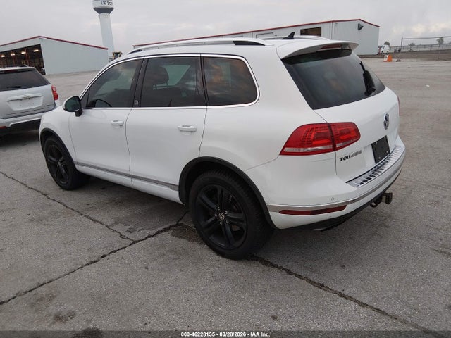 Продаж на аукціоні авто 2017 Volkswagen Touareg V6 Wolfsburg Edition, vin: WVGRF7BP9HD003990, номер лоту: 46228135