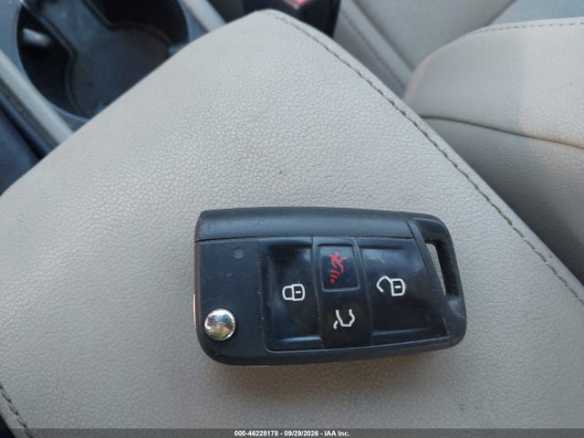 Продажа на аукционе авто 2015 Volkswagen Golf Tsi S 4-door, vin: 3VW217AU1FM029994, номер лота: 46228178
