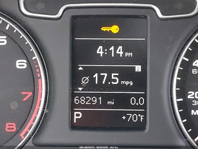 2015 Audi Q3 2.0t Premium Plus მანქანა იყიდება აუქციონზე, vin: WA1EFCFS2FR003026, აუქციონის ნომერი: 46228370