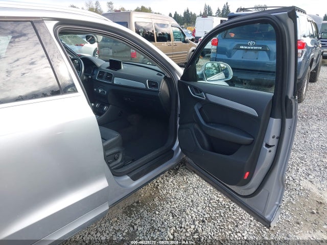 2015 Audi Q3 2.0t Premium Plus მანქანა იყიდება აუქციონზე, vin: WA1EFCFS2FR003026, აუქციონის ნომერი: 46228370
