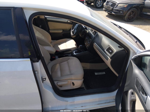 46228561 :رقم المزاد ، 3VWD07AJ9EM406832 vin ، 2014 Volkswagen Jetta 1.8t Se مزاد بيع