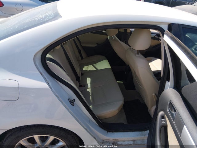 46228561 :رقم المزاد ، 3VWD07AJ9EM406832 vin ، 2014 Volkswagen Jetta 1.8t Se مزاد بيع