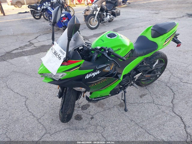 Kawasaki EX400 2020 JKAEXKG11LDA69303 Image 2