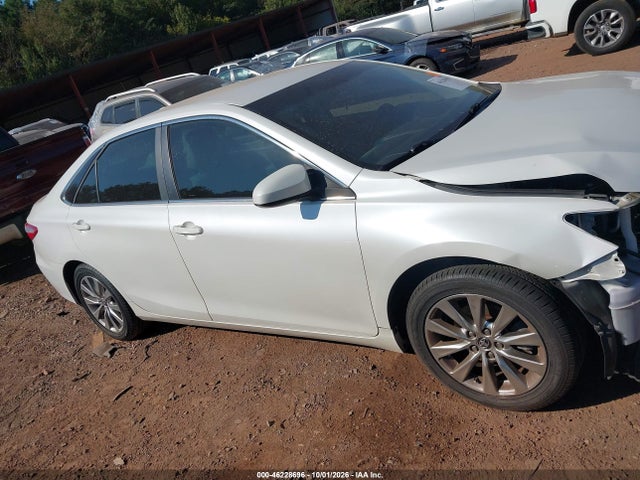2015 Toyota Camry Xle მანქანა იყიდება აუქციონზე, vin: 4T1BF1FK9FU945712, აუქციონის ნომერი: 46228696