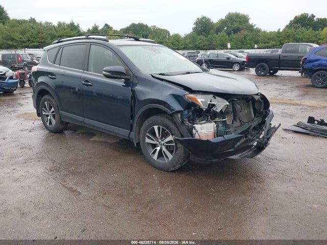 46228774 :رقم المزاد ، JTMRFREV8HJ118849 vin ، 2017 Toyota Rav4 Xle مزاد بيع