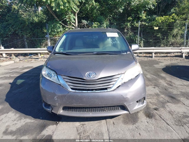 2012 Toyota Sienna Xle V6 8 Passenger მანქანა იყიდება აუქციონზე, vin: 5TDYK3DC8CS224430, აუქციონის ნომერი: 46228801