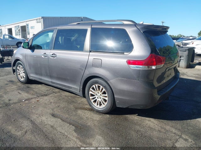 2012 Toyota Sienna Xle V6 8 Passenger მანქანა იყიდება აუქციონზე, vin: 5TDYK3DC8CS224430, აუქციონის ნომერი: 46228801
