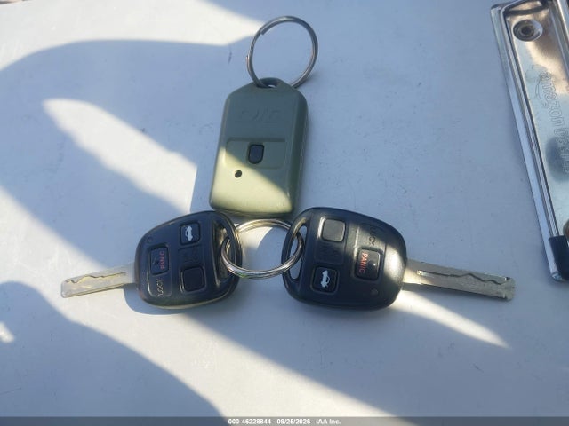 Продажа на аукционе авто 2002 Lexus Es 300, vin: JTHBF30G025003040, номер лота: 46228844