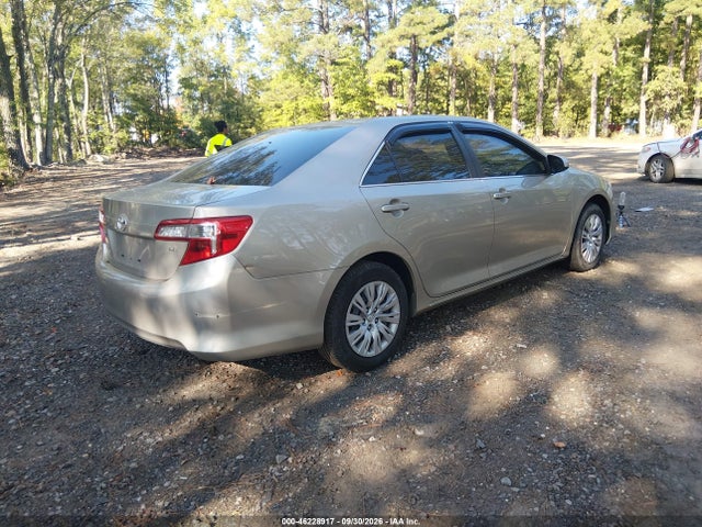 46228917 :رقم المزاد ، 4T4BF1FK3DR324470 vin ، 2013 Toyota Camry Le مزاد بيع