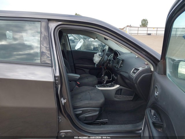 2018 Jeep Compass Sport 4x4 მანქანა იყიდება აუქციონზე, vin: 3C4NJDAB3JT117540, აუქციონის ნომერი: 46228997