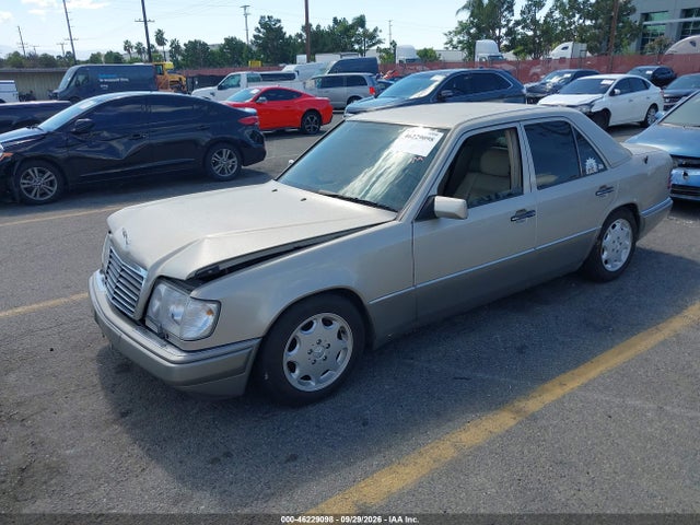 46229098 :رقم المزاد ، WDBEA34E6SC174357 vin ، 1995 Mercedes-benz E 420 Base/420 Special مزاد بيع