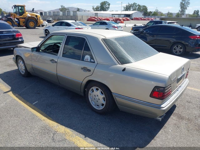 46229098 :رقم المزاد ، WDBEA34E6SC174357 vin ، 1995 Mercedes-benz E 420 Base/420 Special مزاد بيع
