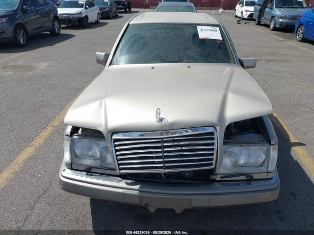 46229098 :رقم المزاد ، WDBEA34E6SC174357 vin ، 1995 Mercedes-benz E 420 Base/420 Special مزاد بيع