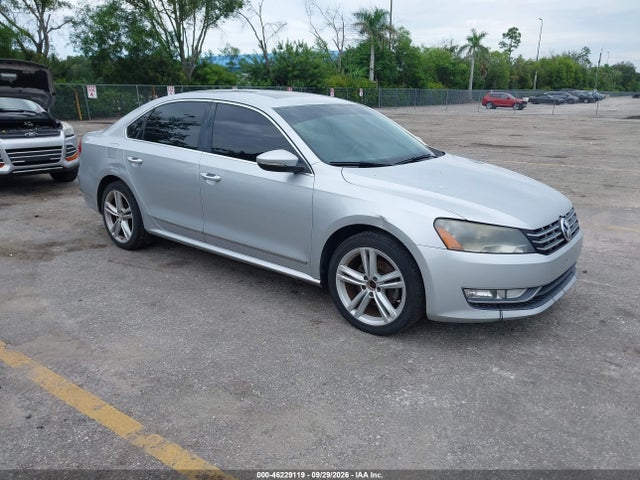 2012 Volkswagen Passat 3.6l V6 Sel Premium მანქანა იყიდება აუქციონზე, vin: 1VWCM7A35CC021378, აუქციონის ნომერი: 46229119