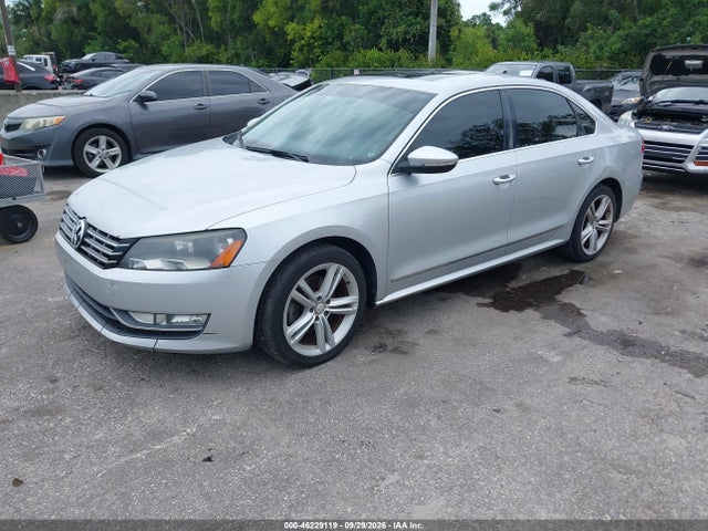 2012 Volkswagen Passat 3.6l V6 Sel Premium მანქანა იყიდება აუქციონზე, vin: 1VWCM7A35CC021378, აუქციონის ნომერი: 46229119