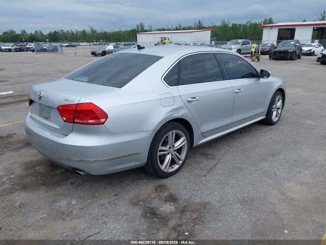 2012 Volkswagen Passat 3.6l V6 Sel Premium მანქანა იყიდება აუქციონზე, vin: 1VWCM7A35CC021378, აუქციონის ნომერი: 46229119