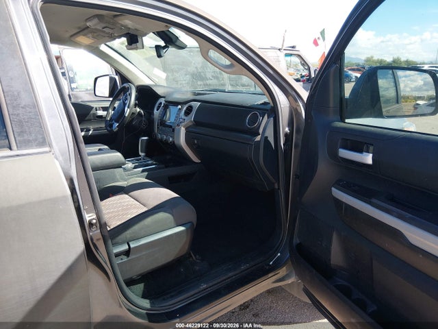 46229122 :رقم المزاد ، 5TFDY5F1XLX889683 vin ، 2020 Toyota Tundra Sr5 مزاد بيع